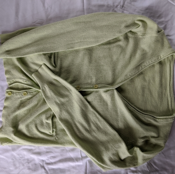 Green Spring/Summer Clothes - Picture 4 of 7